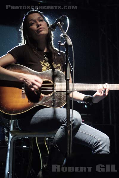 LUCIE IDLOUT - 2008-11-27 - PARIS - Point Ephemere - 